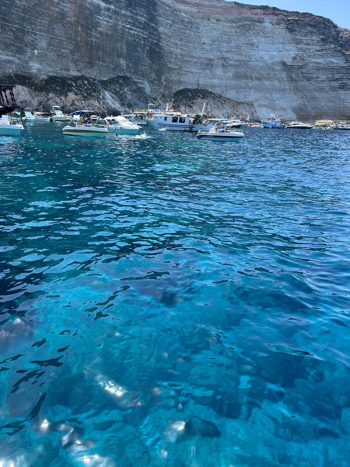 Shabek - Tour in barca a Lampedusa acque cristalline